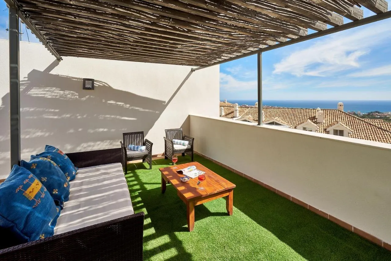 Sea View Penthouse, Pool, Privacy, Benalmadena Apartment